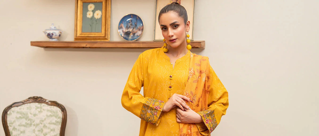 Fresh Fashion Finds: ARFARIWAJ Pret Wear for Every Season