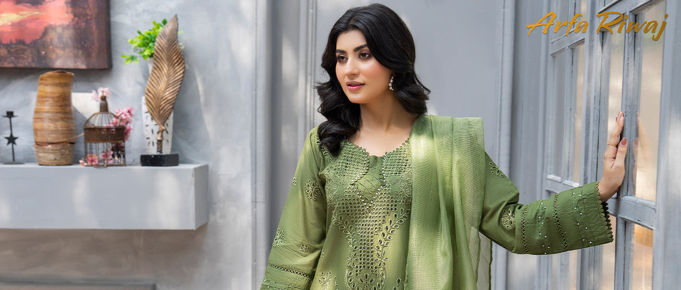 ArfaRiwaj Ready-to-Wear Styles at Up to 50% Off!