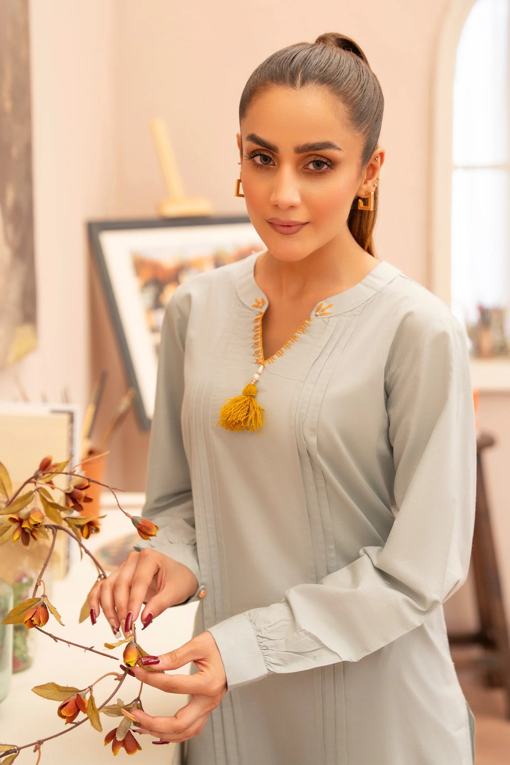 2 Piece Light Grey Lawn Suit Pret - AR-S2-02 - ARFARIWAJ