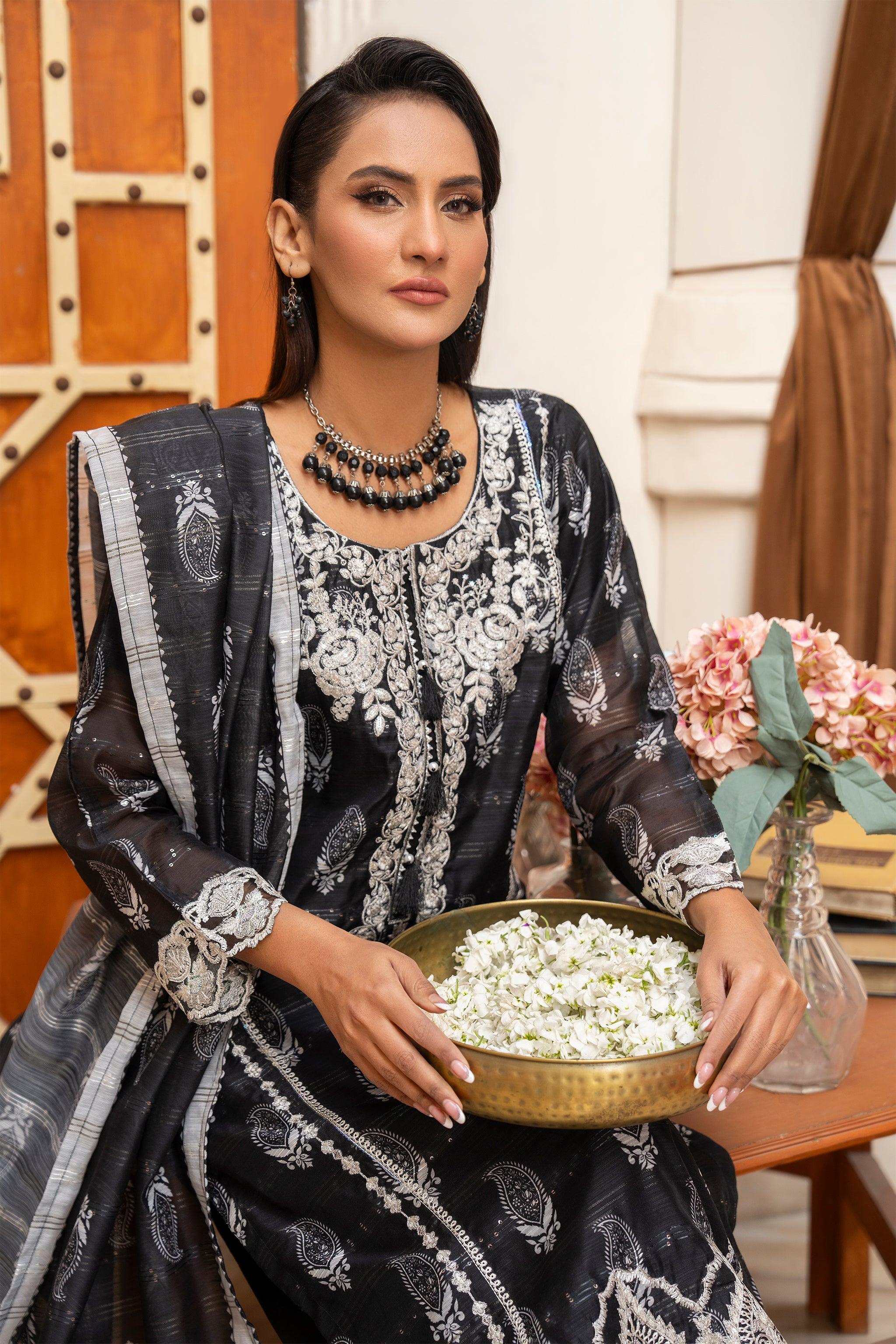 3 Piece Black Munnar Suit Pret - AR-3513 - ARFARIWAJ