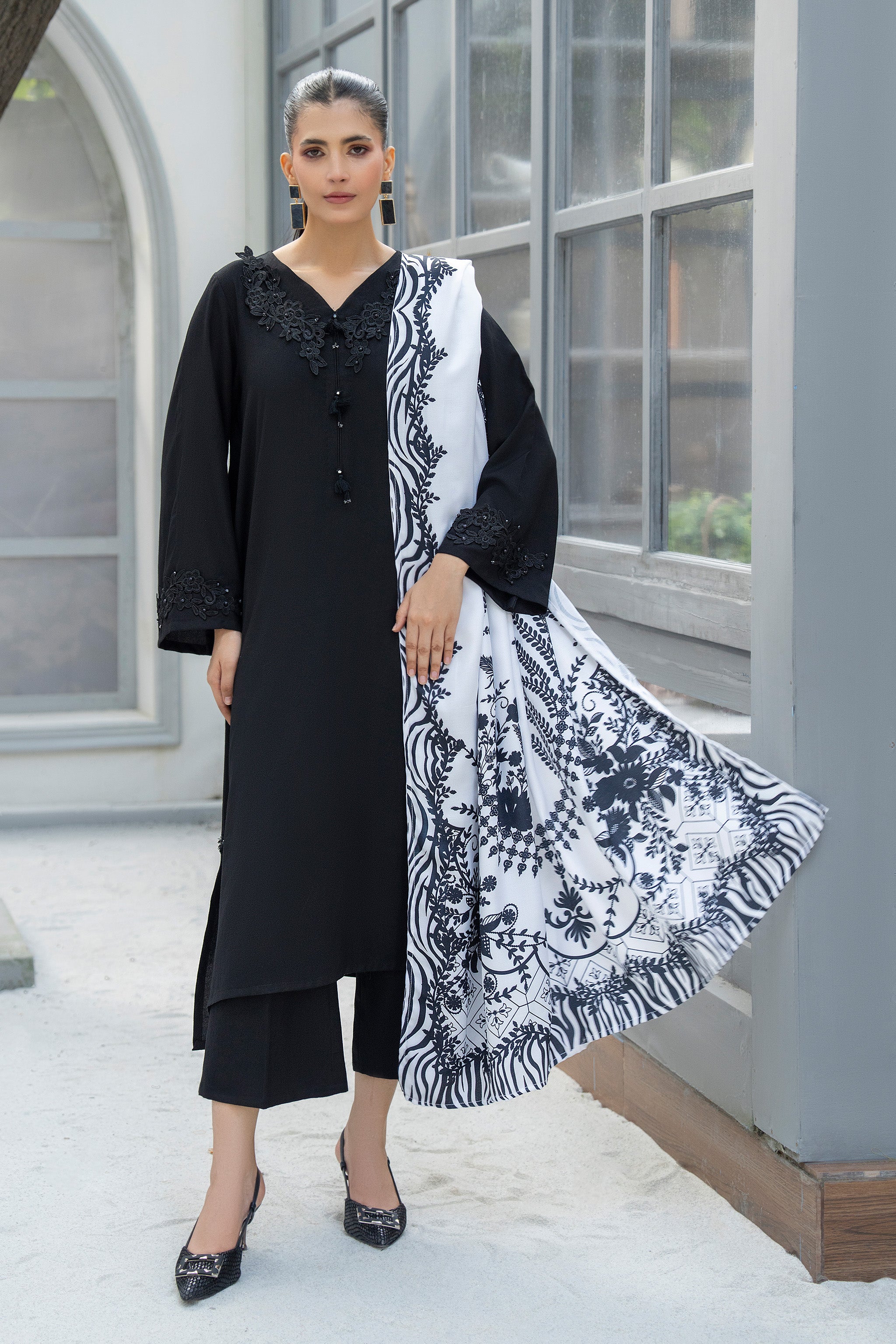 3 Piece Ready To Wear Black Embroidered Suit - AR-3912 - ARFARIWAJ
