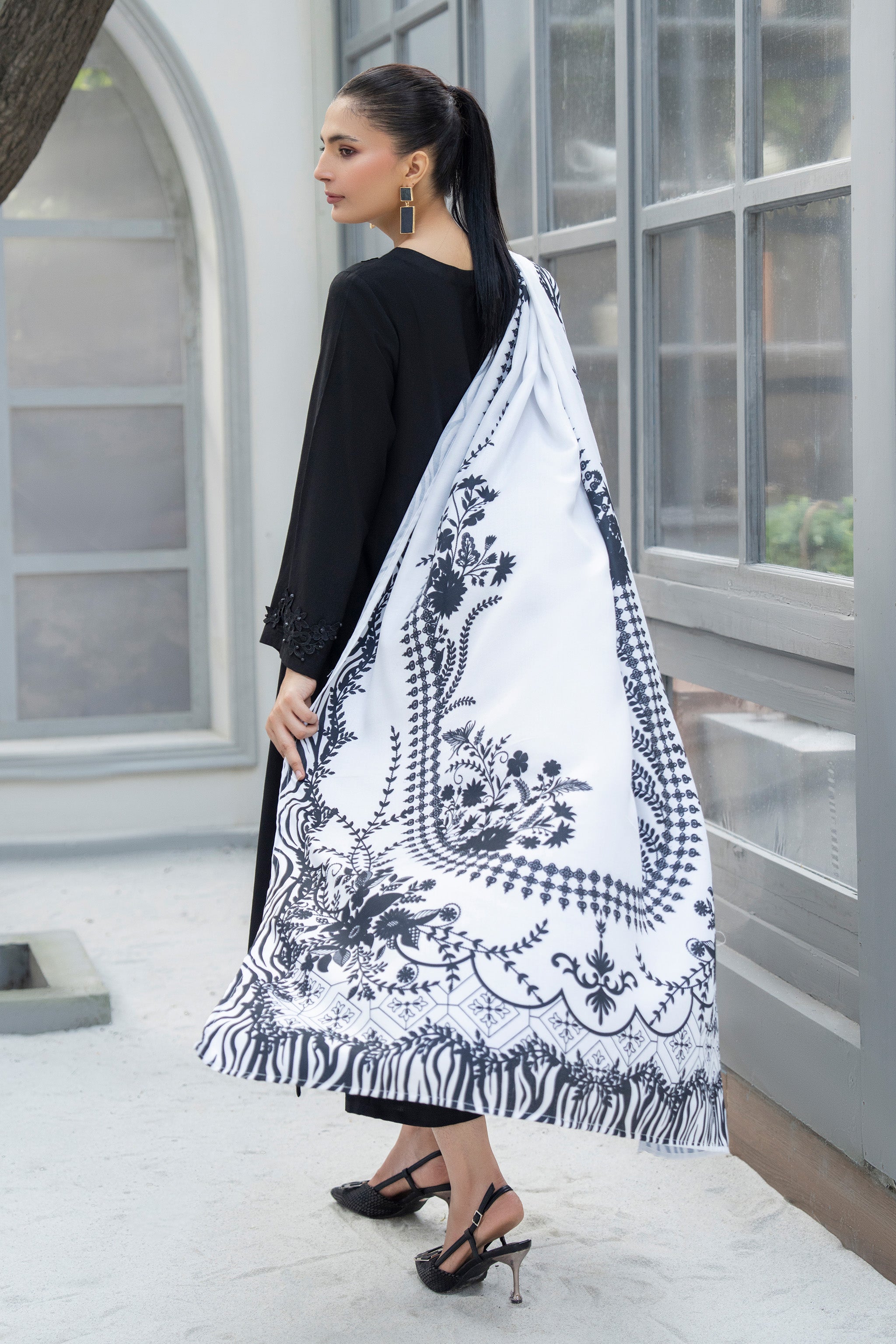 3 Piece Ready To Wear Black Embroidered Suit - AR-3912 - ARFARIWAJ