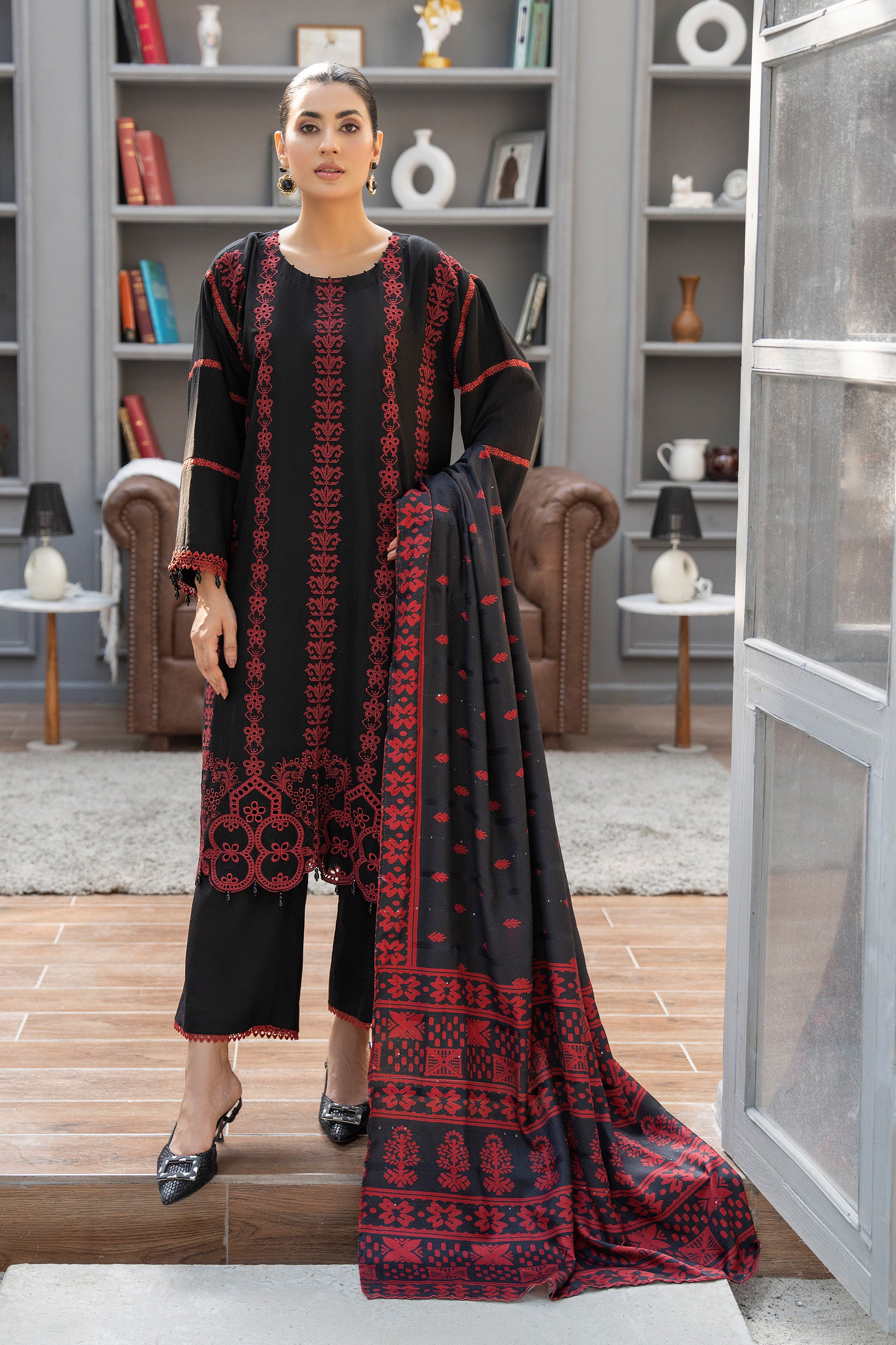 3 Piece Ready To Wear Black Embroidered Suit - AR-3907 - ARFARIWAJ