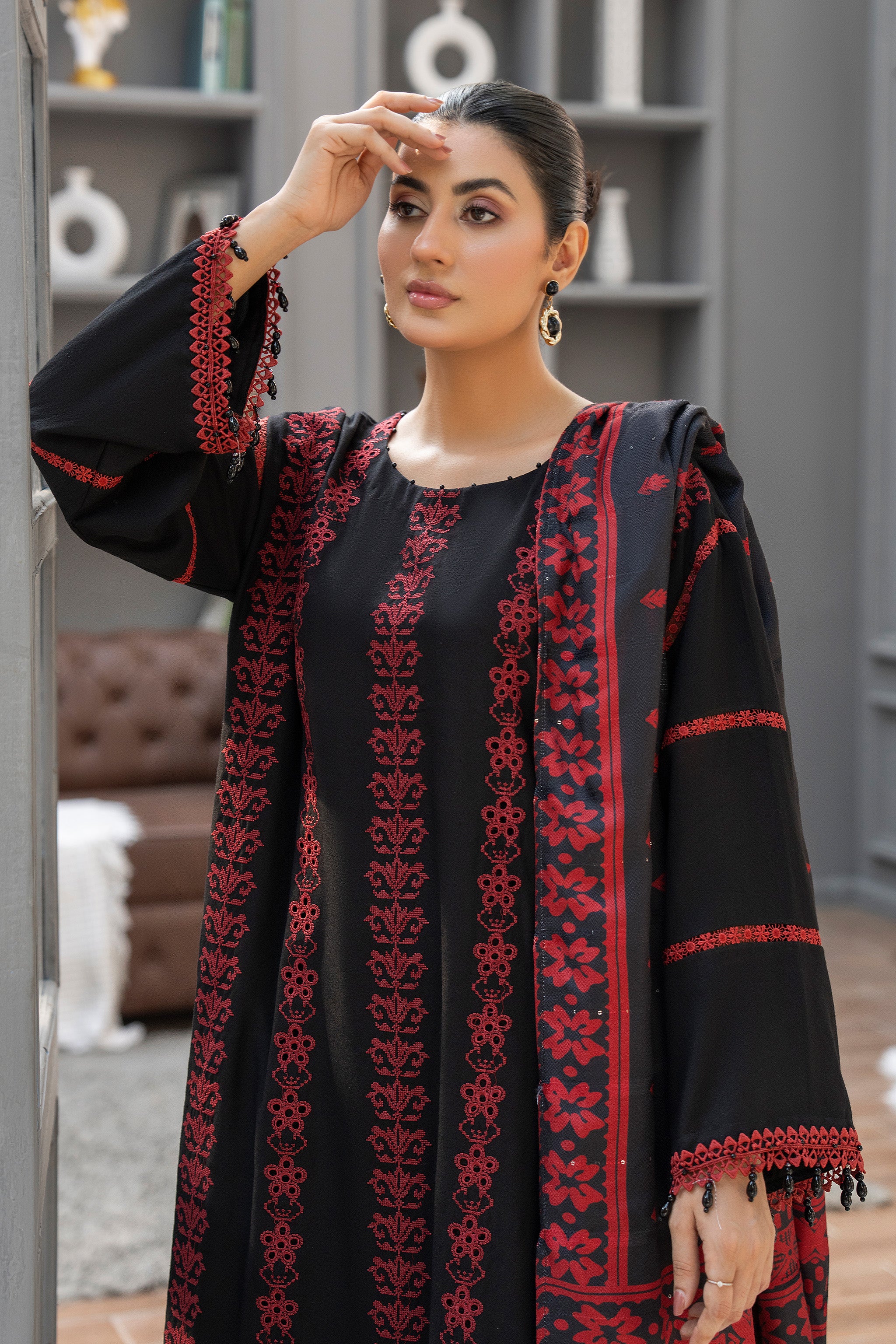 3 Piece Ready To Wear Black Embroidered Suit - AR-3907 - ARFARIWAJ